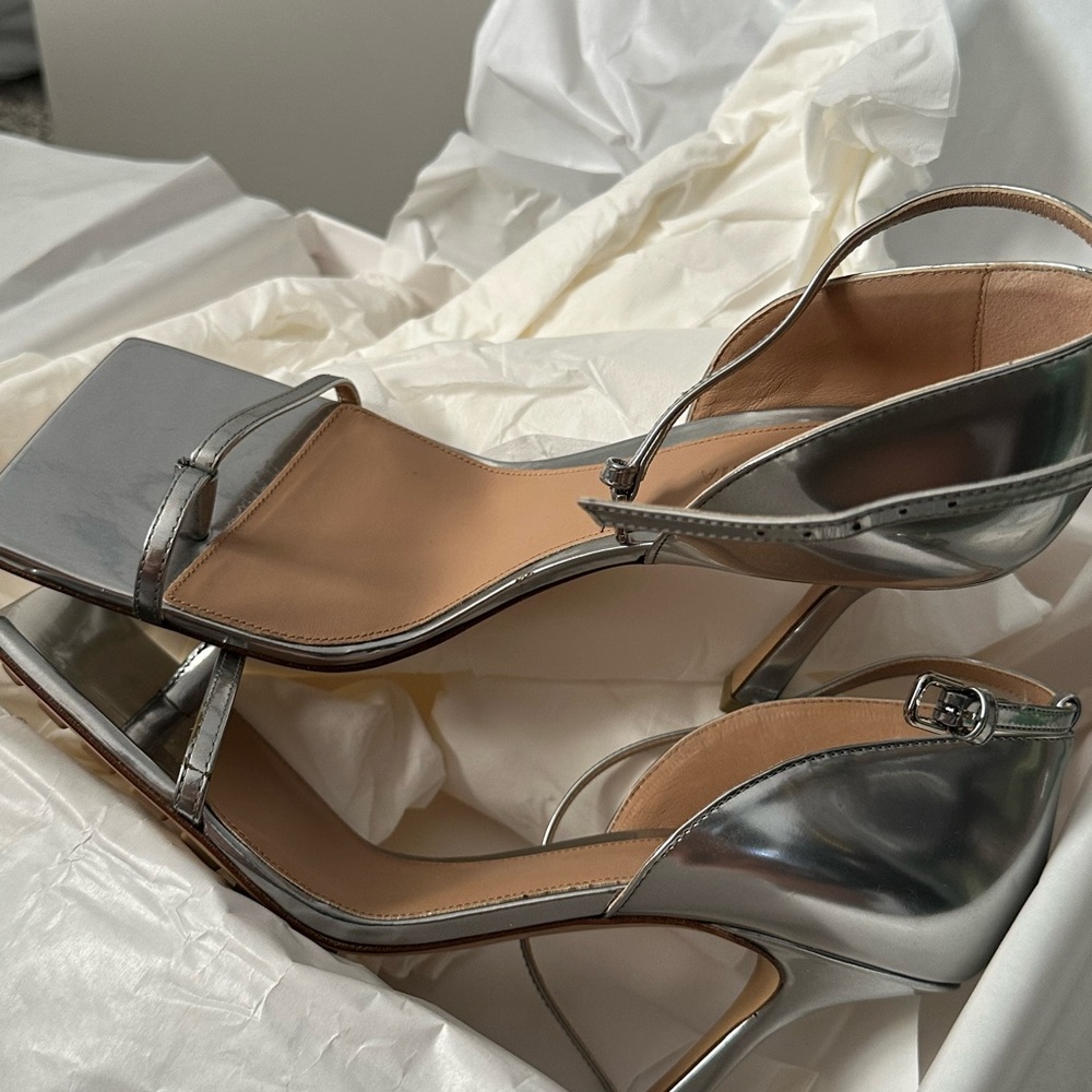 Bottega veneta heels size 37 silver never worn